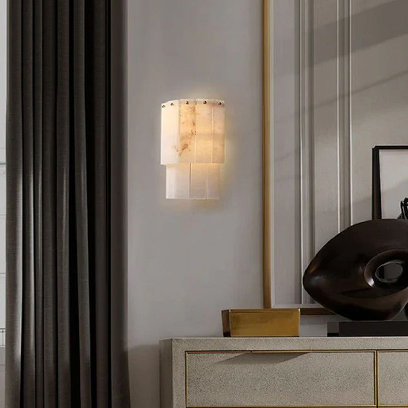 Alabaster Wall lamp in brass for Living room