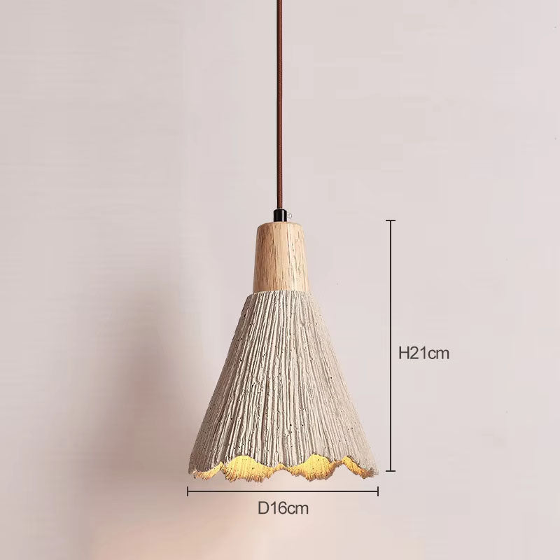 Umbrella-shaped cement penndant lamps are used in restaurant kitchens, etc. Natural wood color D6.3"